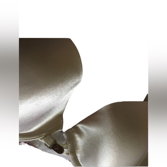 Bra Set - Picture 2 of 8